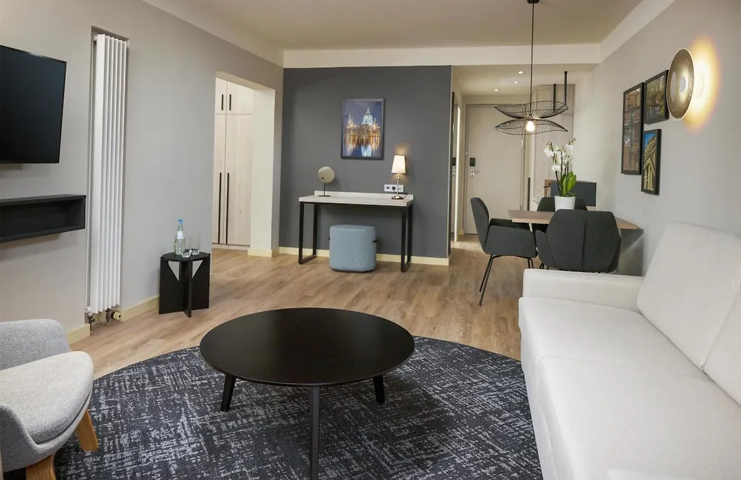 DoubleTree by Hilton Hannover Schweizerhof-1